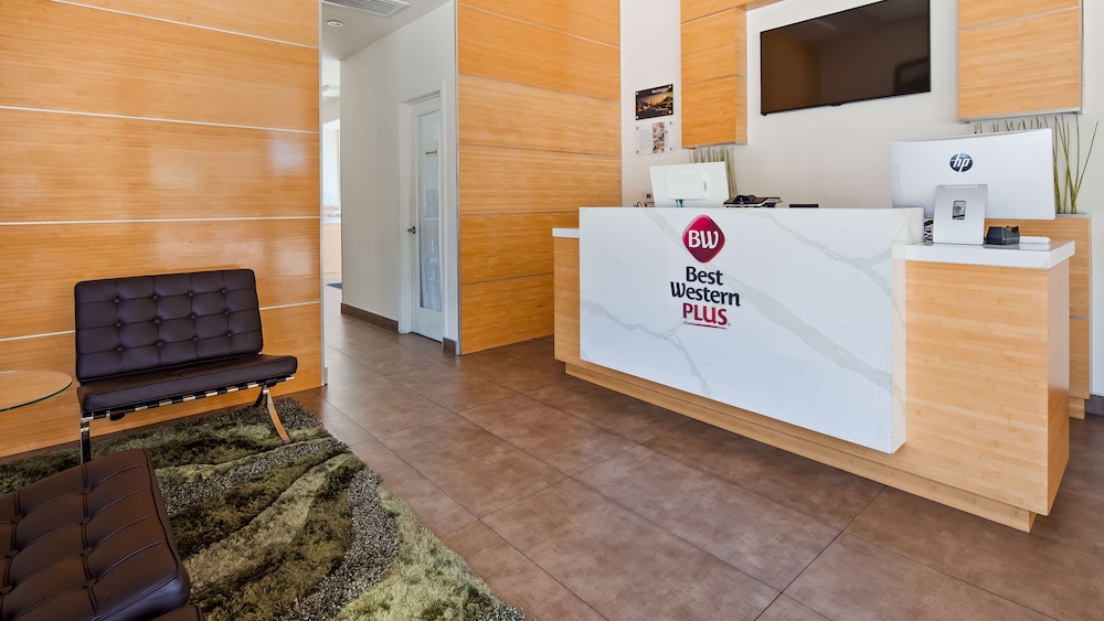 Glenrock Inn & Suites Glendale — Hotel building in Los Angeles, California