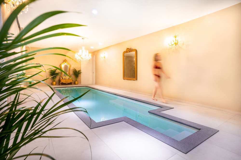 Sé Boutique Hotel — Swimming pool in Funchal, Madeira