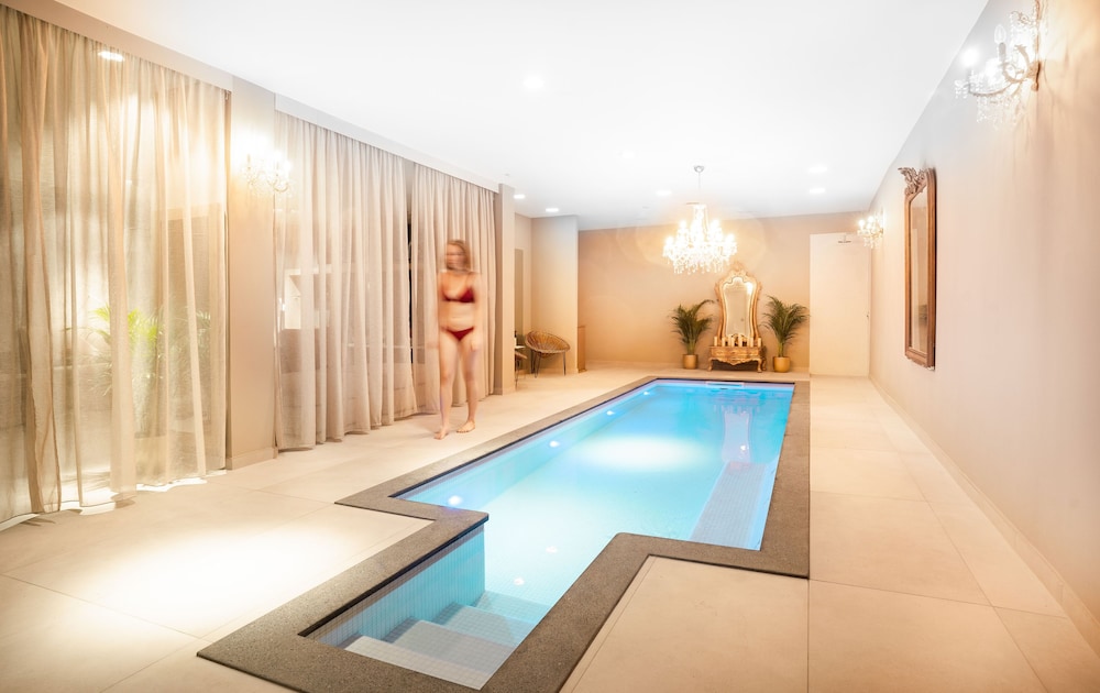 Sé Boutique Hotel — Swimming pool in Funchal, Madeira