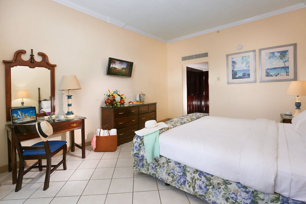 Breezes Resort Bahamas All Inclusive — Hotel rooms in Nassau, New Providence