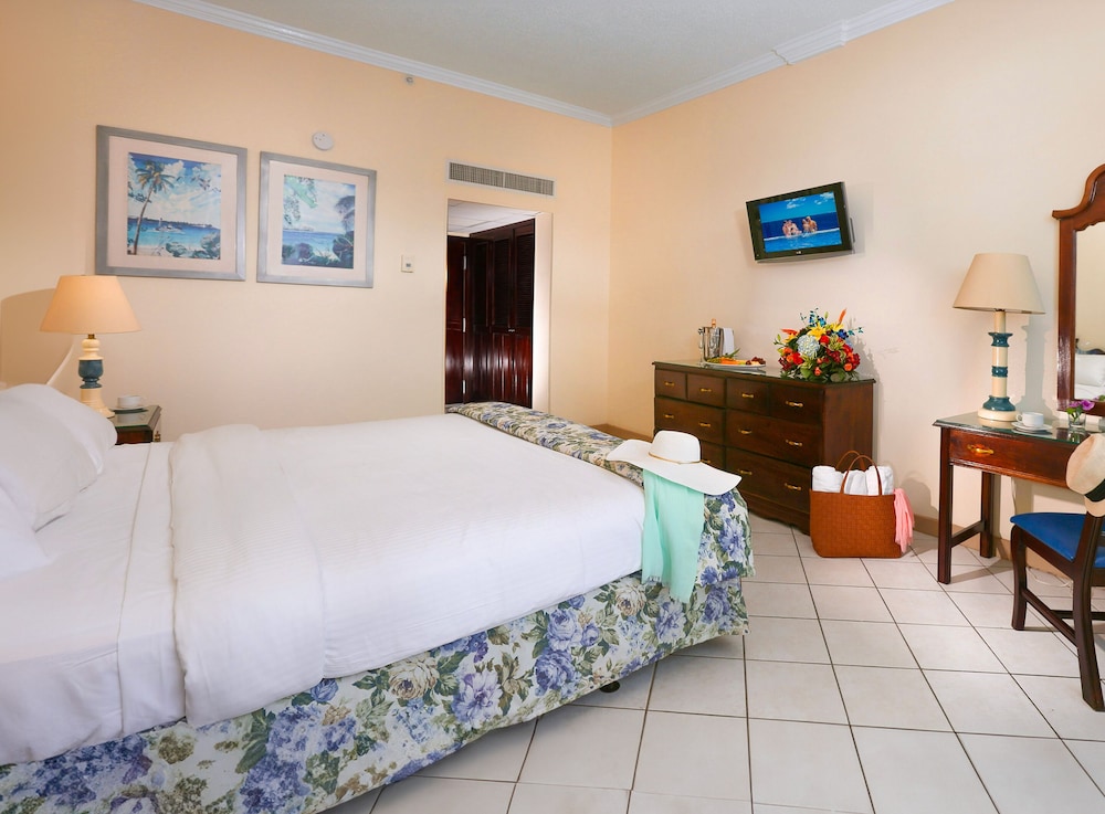 Breezes Resort Bahamas All Inclusive — Hotel rooms in Nassau, New Providence