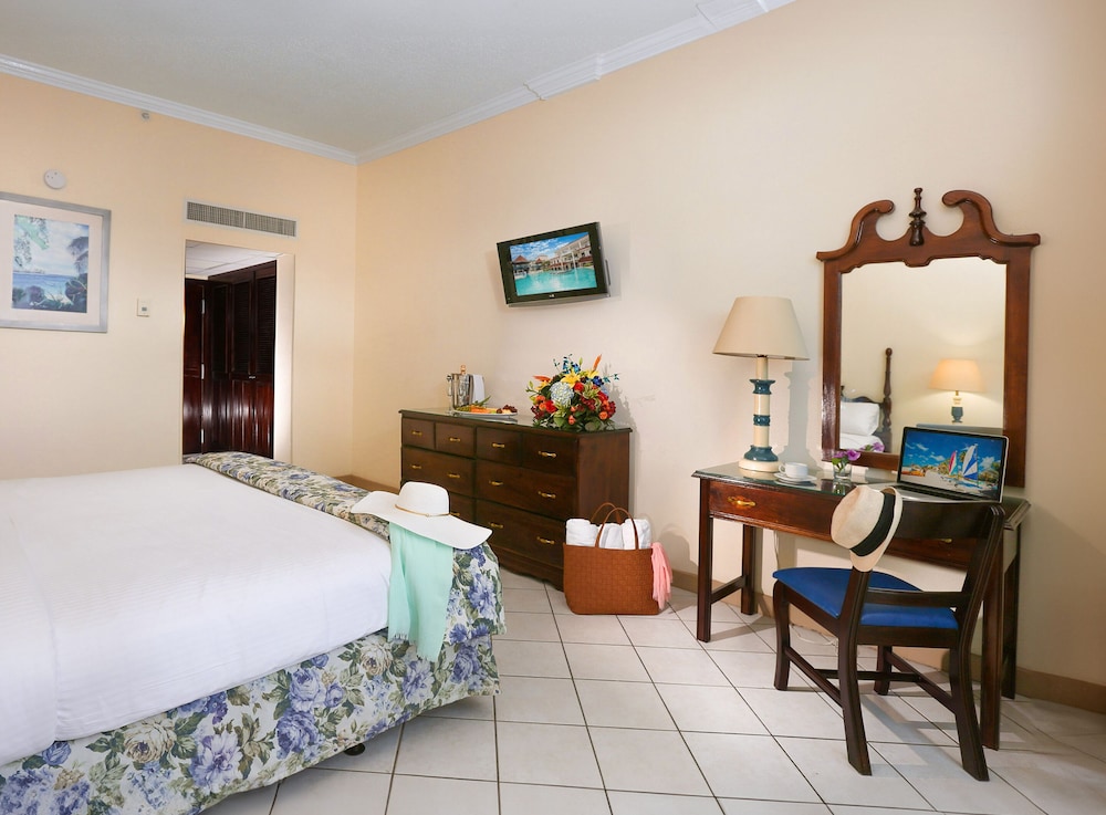 Breezes Resort Bahamas All Inclusive — Hotel rooms in Nassau, New Providence
