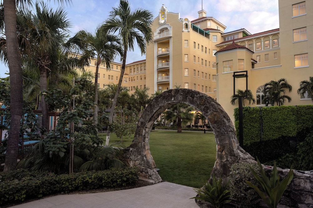 British Colonial - Nassau — Hotel building in Nassau, New Providence