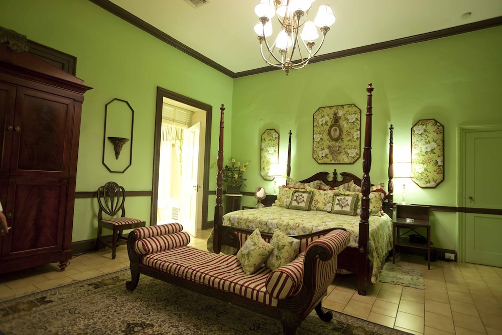 Graycliff Hotel And Restaurant — Hotel rooms in Nassau, New Providence