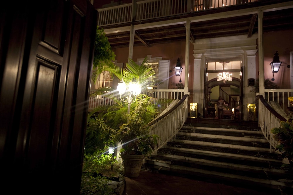 Graycliff Hotel And Restaurant — Hotel building in Nassau, New Providence