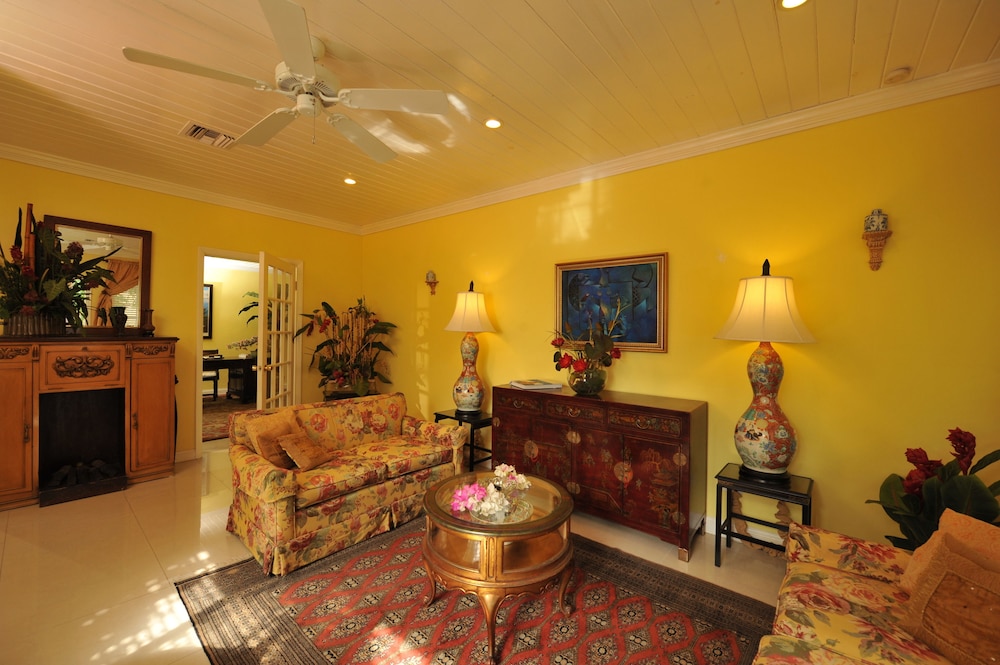 Graycliff Hotel And Restaurant — Hotel rooms in Nassau, New Providence