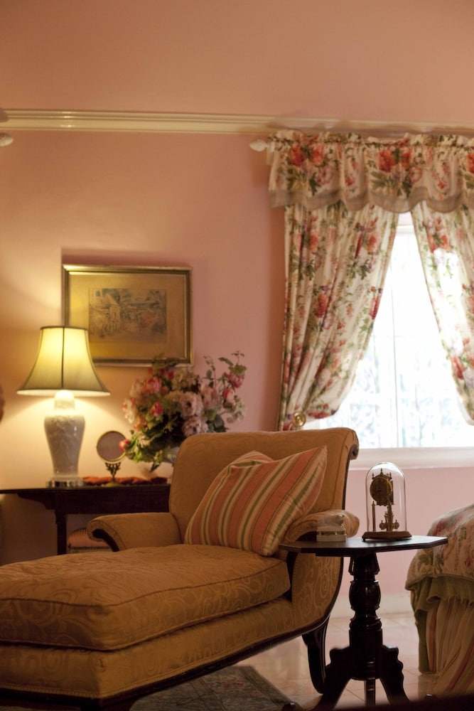 Graycliff Hotel And Restaurant — Hotel rooms in Nassau, New Providence