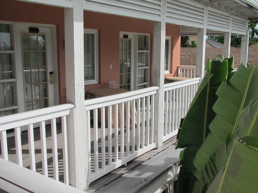 Graycliff Hotel And Restaurant — Hotel building in Nassau, New Providence