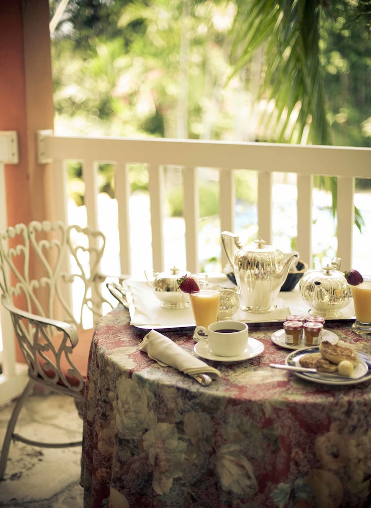 Graycliff Hotel And Restaurant — Restaurant & bars in Nassau, New Providence