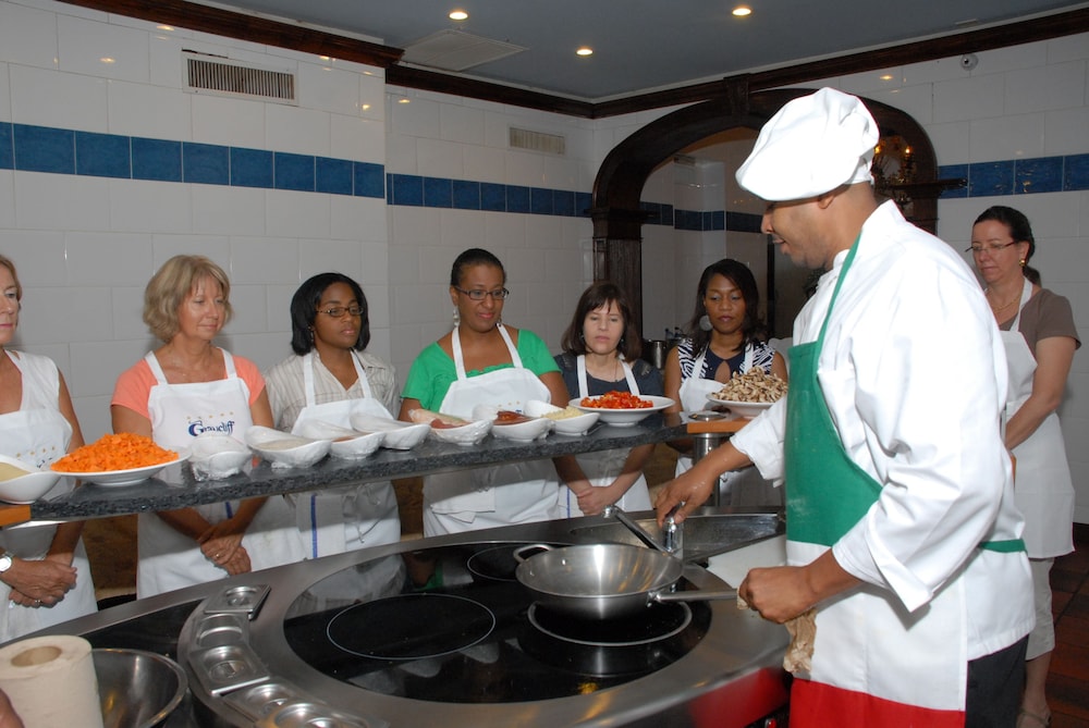 Graycliff Hotel And Restaurant — Restaurant & bars in Nassau, New Providence