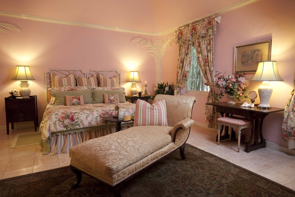 Graycliff Hotel And Restaurant — Hotel rooms in Nassau, New Providence