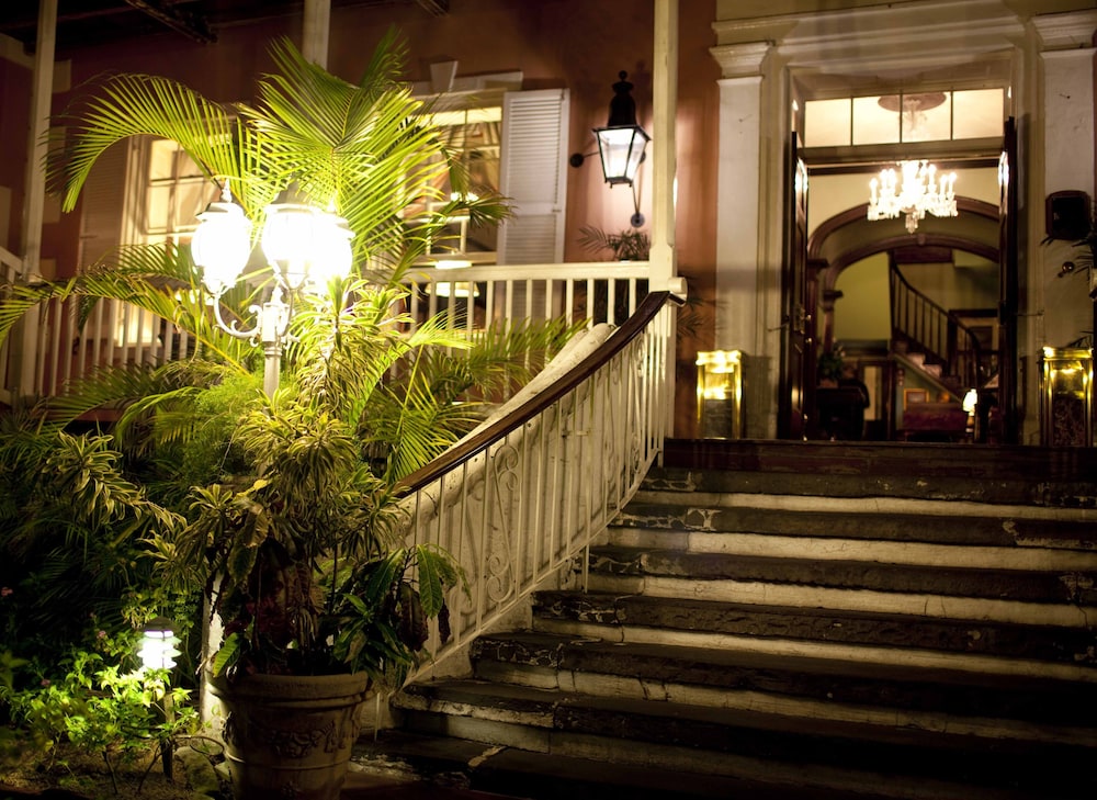 Graycliff Hotel And Restaurant — Hotel building in Nassau, New Providence