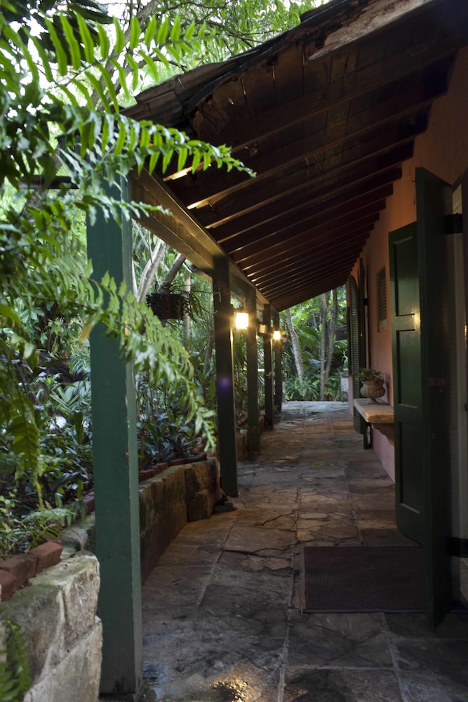 Graycliff Hotel And Restaurant — Hotel building in Nassau, New Providence