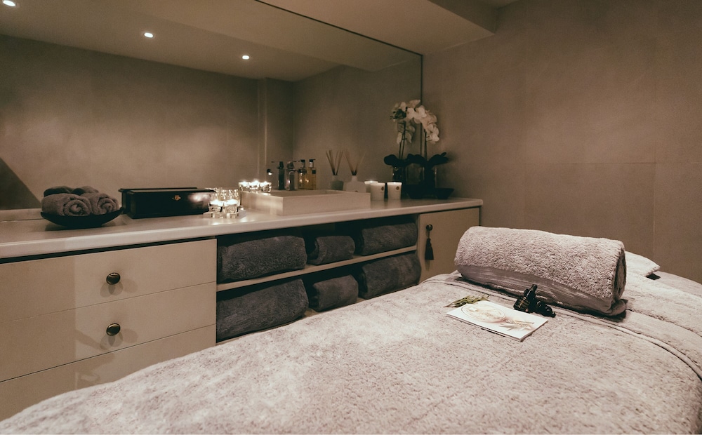 Can Cera Hotel — Hotel rooms in Palma de Mallorca, Balearic Islands