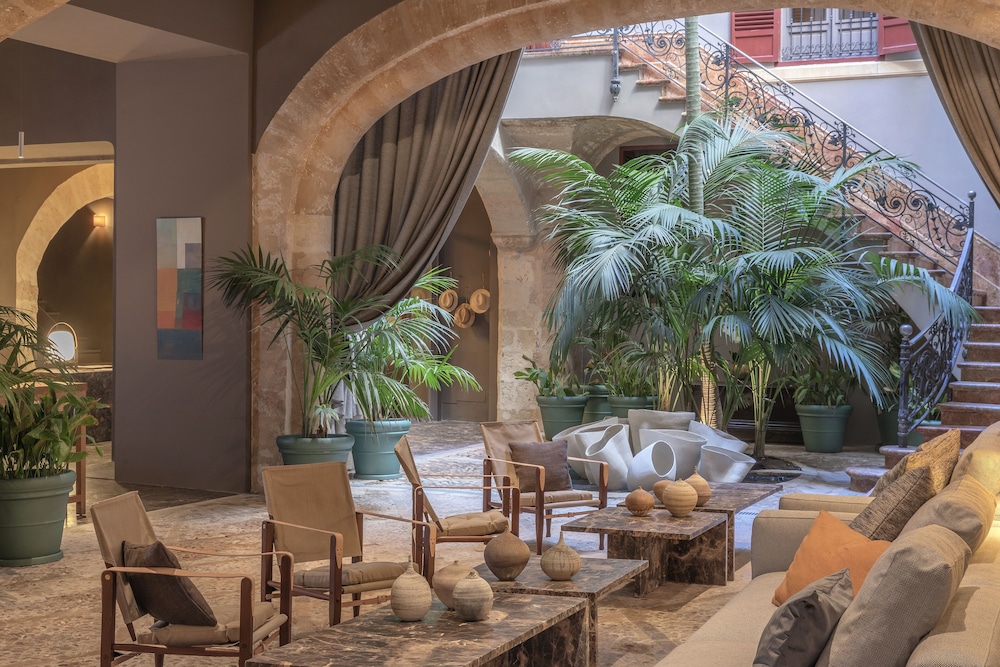 Can Cera Hotel — Hotel building in Palma de Mallorca, Balearic Islands