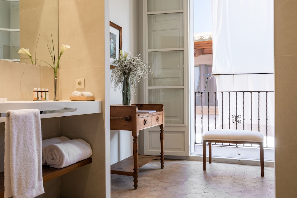 Can Cera Hotel — Hotel rooms in Palma de Mallorca, Balearic Islands