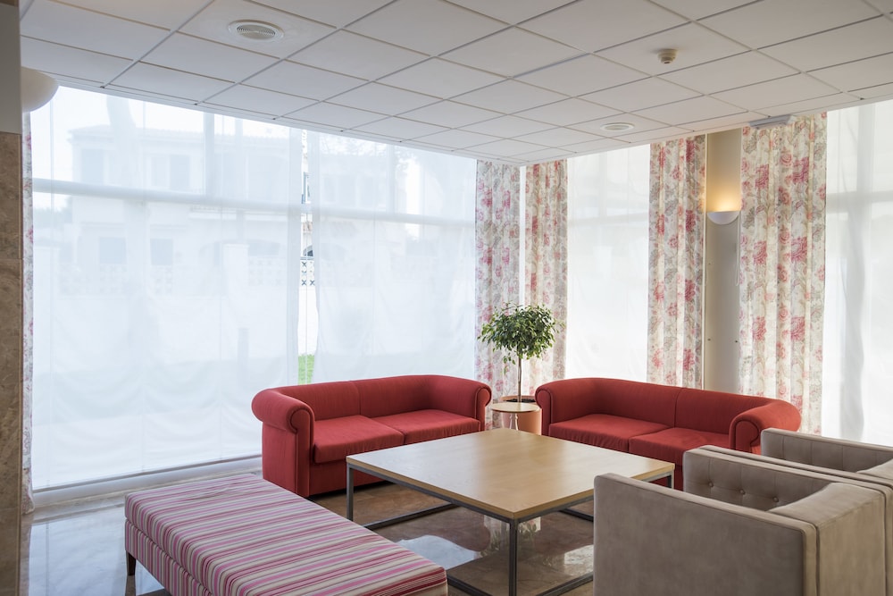 Hotel Agamenon — Hotel rooms in Es Castell, Balearic Islands