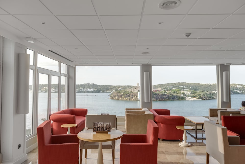 Hotel Agamenon — Restaurant & bars in Es Castell, Balearic Islands