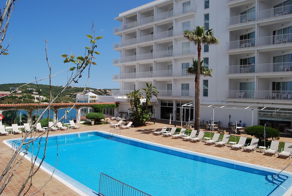Hotel Agamenon — Swimming pool in Es Castell, Balearic Islands