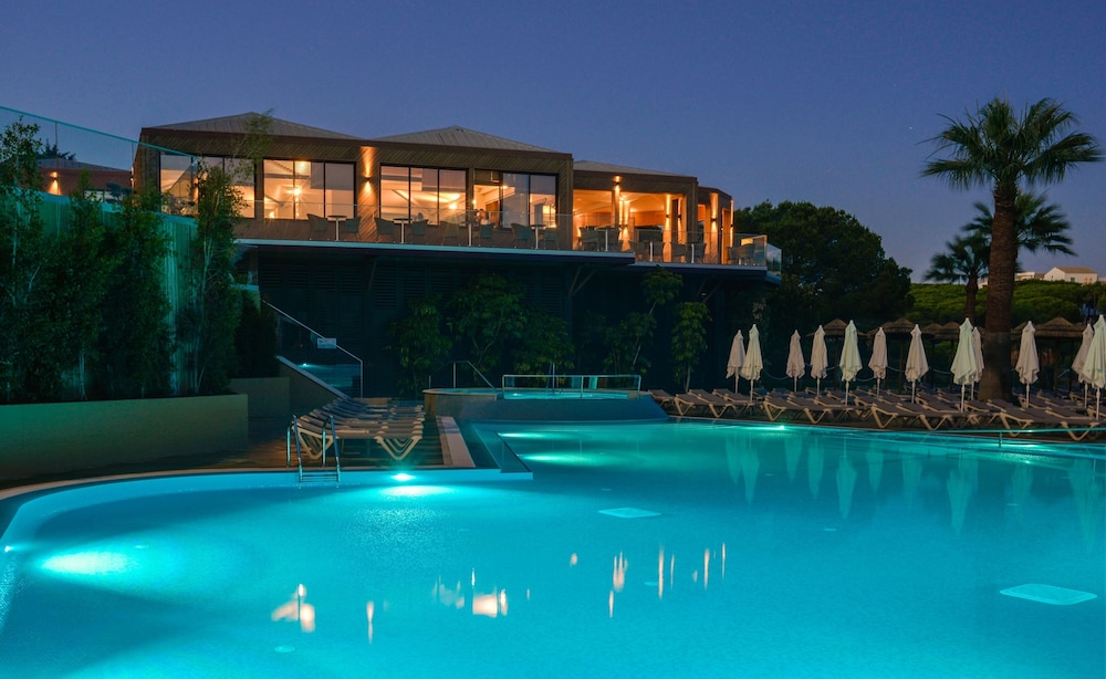 3HB Falésia Garden — Swimming pool in Albufeira, Faro