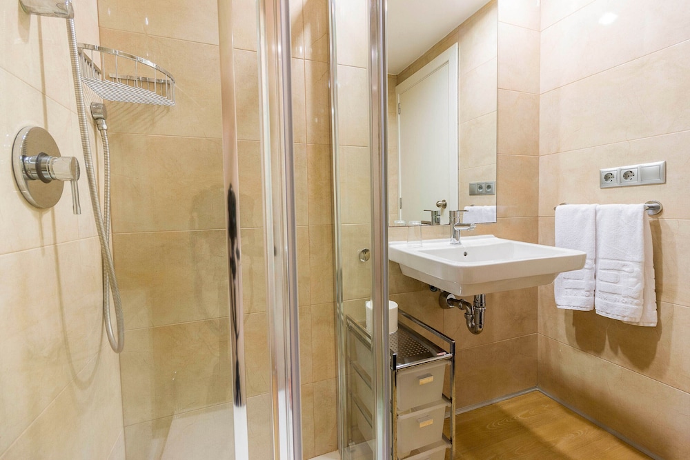 Eix Alcudia Hotel - Adults Only — Hotel rooms in Alcudia, Balearic Islands