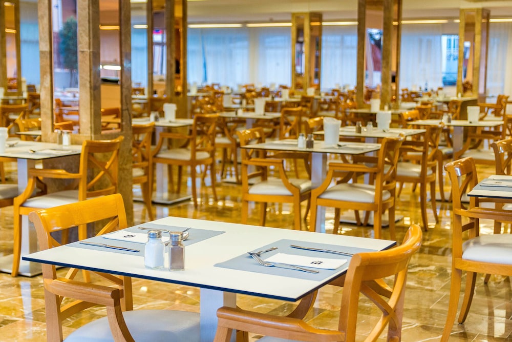 Eix Alcudia Hotel - Adults Only — Restaurant & bars in Alcudia, Balearic Islands