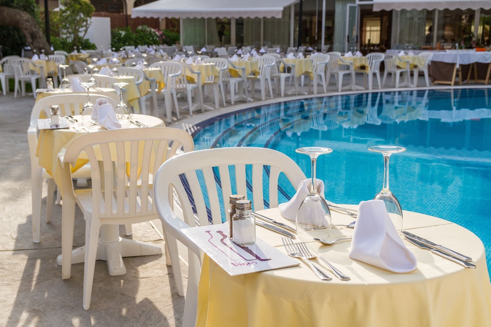 Eix Alcudia Hotel - Adults Only — Restaurant & bars in Alcudia, Balearic Islands