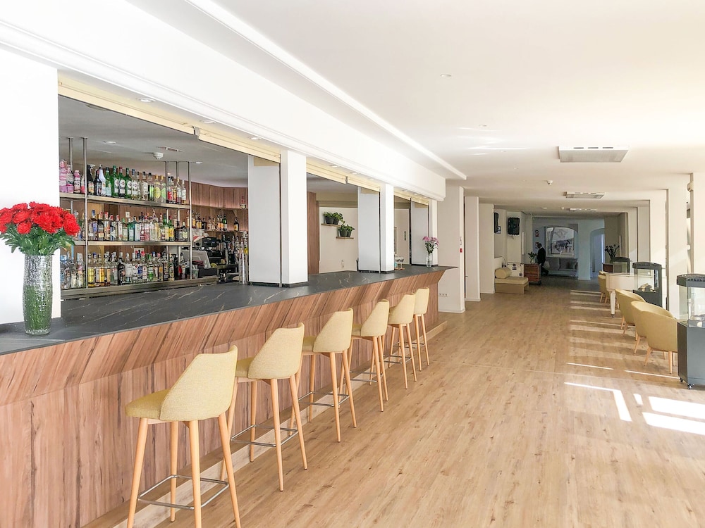 Eix Alcudia Hotel - Adults Only — Restaurant & bars in Alcudia, Balearic Islands