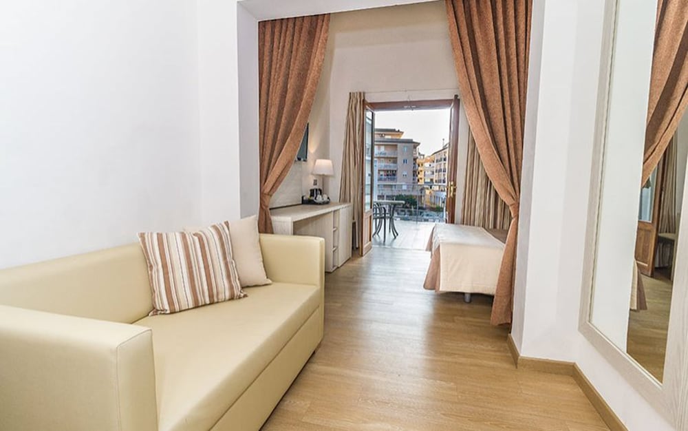 Eix Alcudia Hotel - Adults Only — Hotel rooms in Alcudia, Balearic Islands
