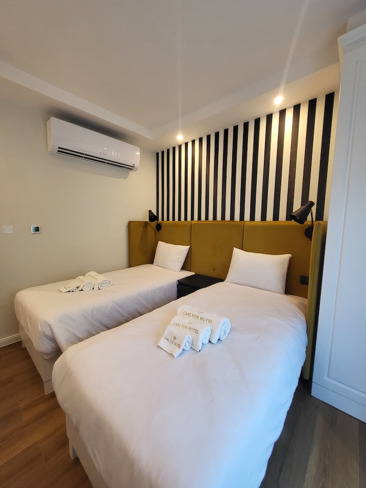 Carlton Hotel — Hotel rooms in Sliema, Malta Island