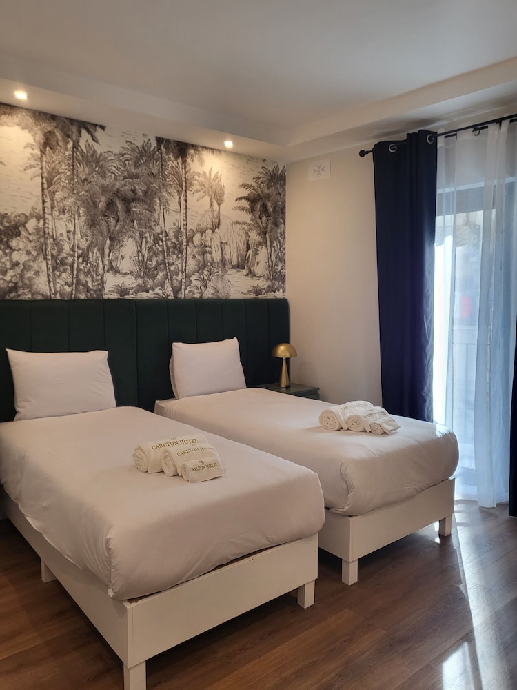 Carlton Hotel — Hotel rooms in Sliema, Malta Island