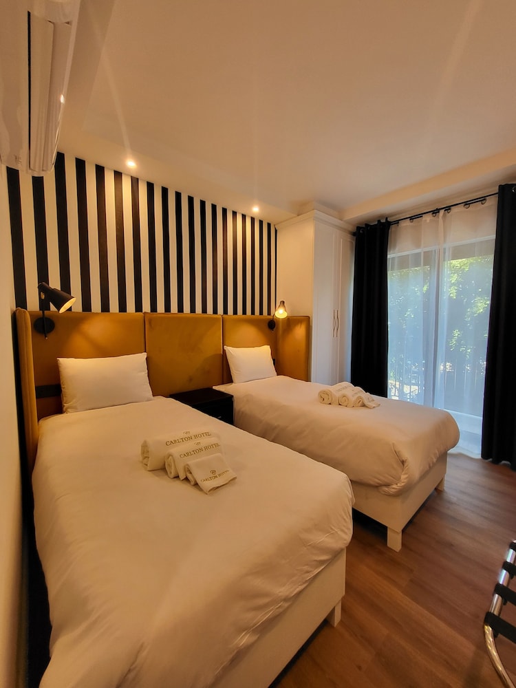 Carlton Hotel — Hotel rooms in Sliema, Malta Island