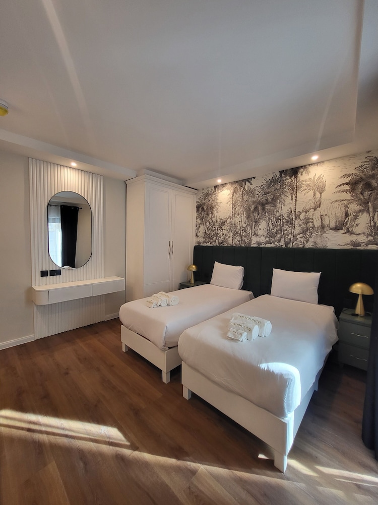 Carlton Hotel — Hotel rooms in Sliema, Malta Island