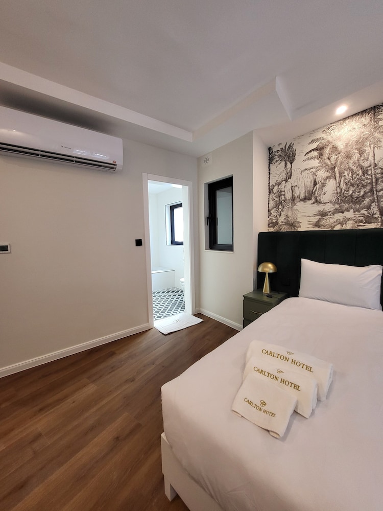 Carlton Hotel — Hotel rooms in Sliema, Malta Island
