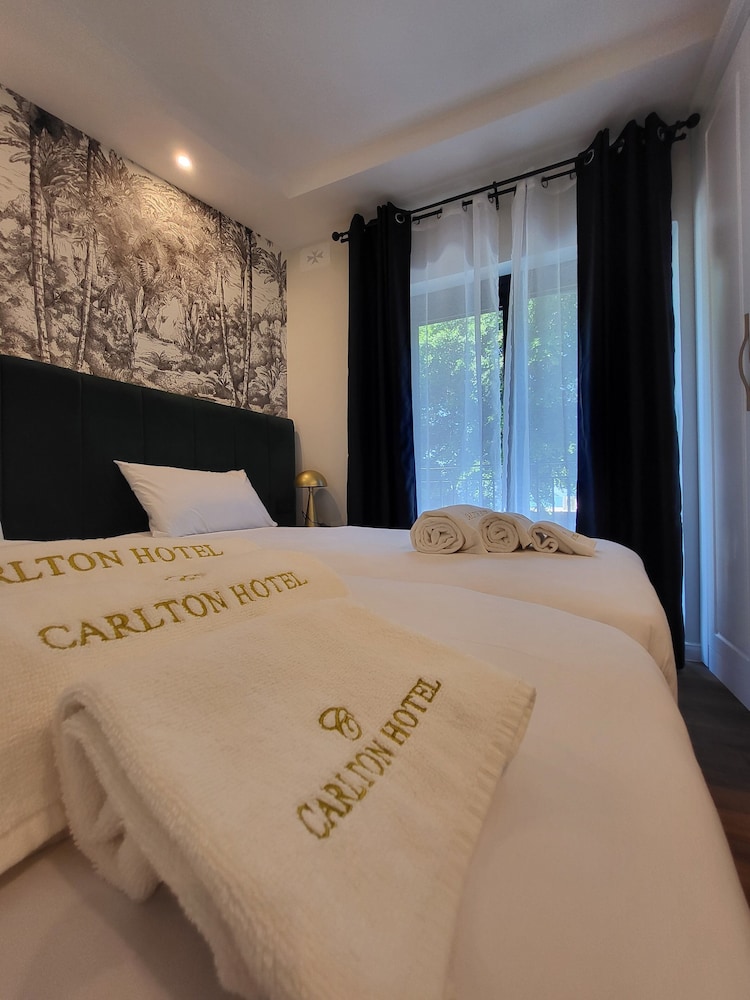 Carlton Hotel — Hotel rooms in Sliema, Malta Island
