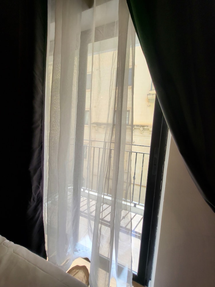 Carlton Hotel — Hotel rooms in Sliema, Malta Island
