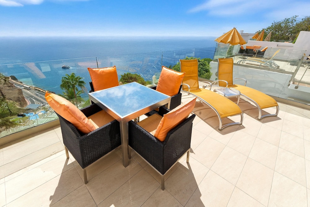 Servatur Altamar — Swimming pool in Puerto Rico, Canary Islands