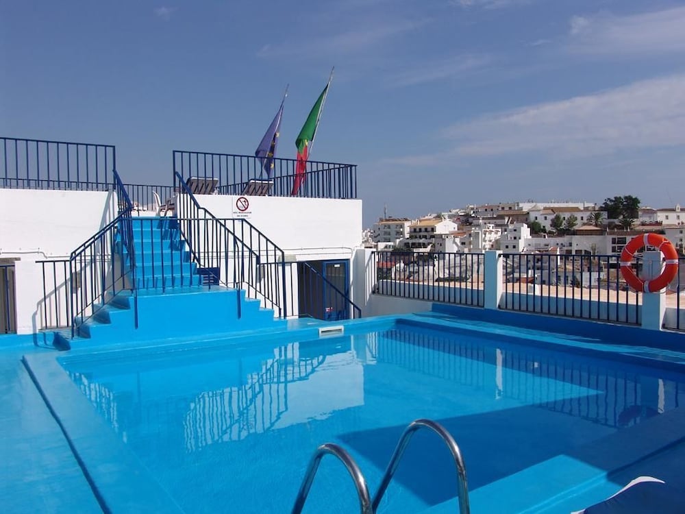 Regina Apartamentos — Main photo in Albufeira, Faro