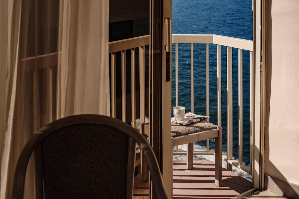 Diplomat Hotel — Hotel rooms in Sliema, Malta Island