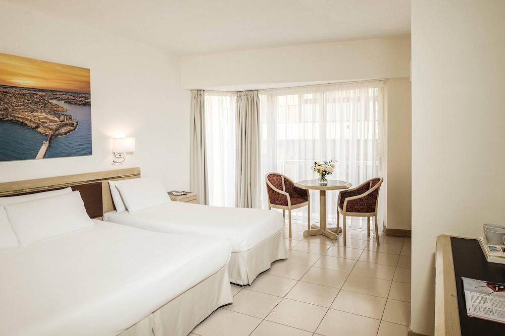 Diplomat Hotel — Hotel rooms in Sliema, Malta Island