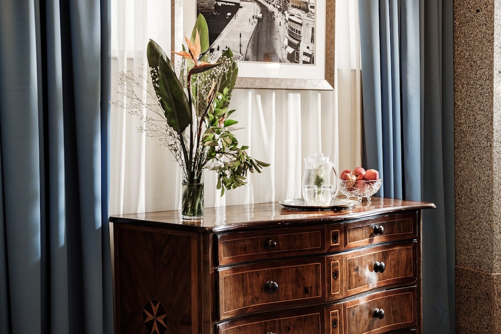 Diplomat Hotel — Hotel rooms in Sliema, Malta Island