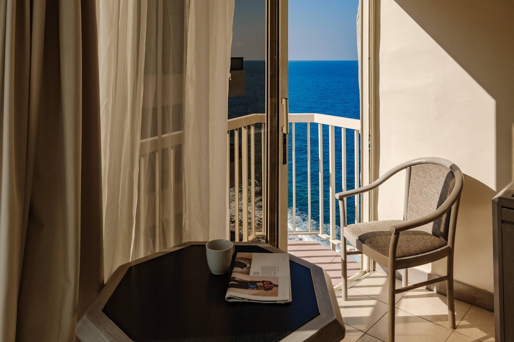 Diplomat Hotel — Hotel rooms in Sliema, Malta Island