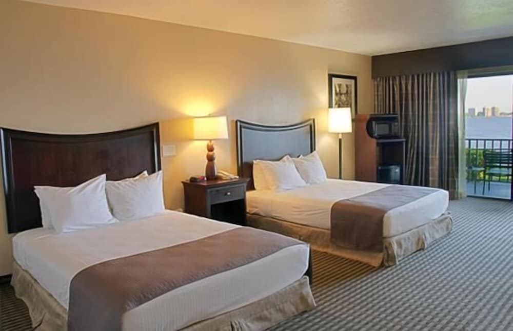 Best Western Fort Myers Waterfront — Hotel rooms in Fort Myers, Florida