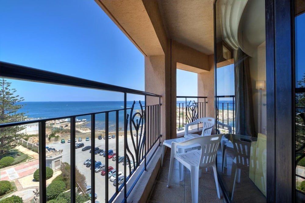 Vivaldi Malta — Hotel rooms in St Julian’s, Malta Island