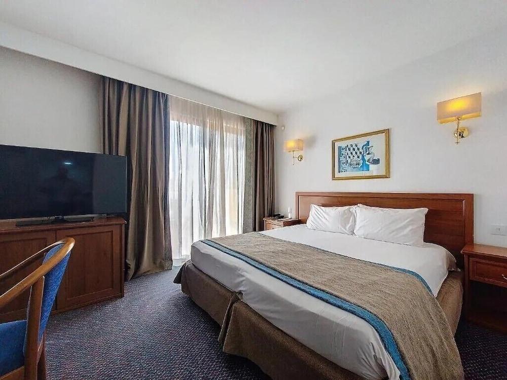 Vivaldi Malta — Hotel rooms in St Julian’s, Malta Island