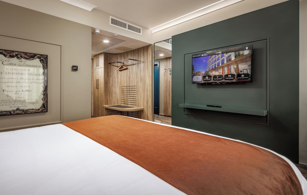 Vivaldi Malta — Hotel rooms in St Julian’s, Malta Island