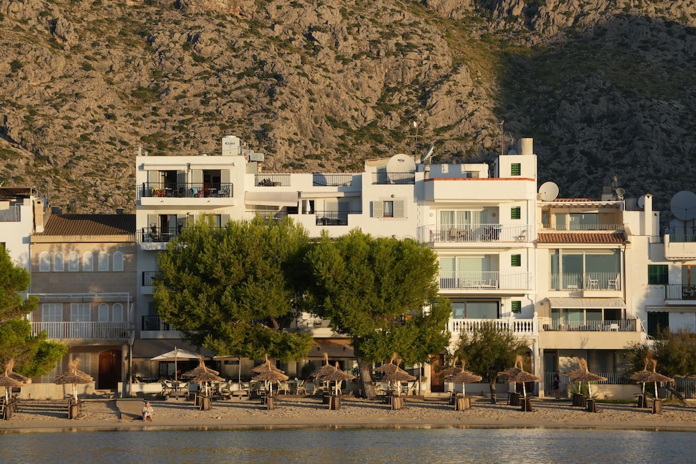 Hoposa Bahía — Hotel building in Puerto Pollensa, Balearic Islands