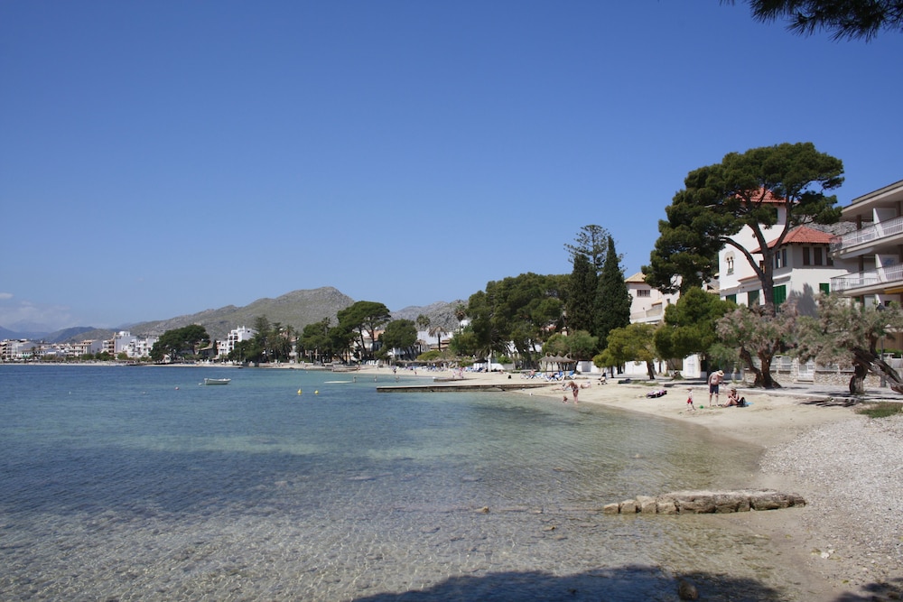 Hoposa Bahía — Beach in Puerto Pollensa, Balearic Islands