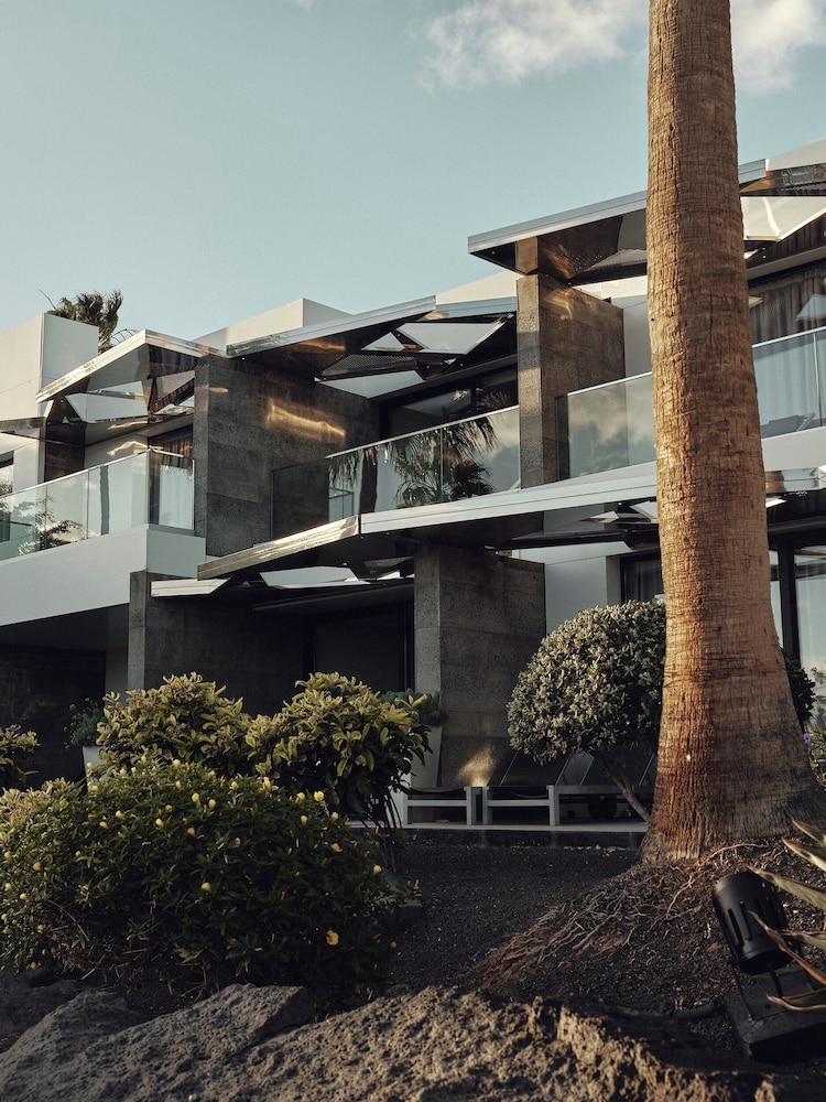 La Isla y el Mar Hotel Boutique - Adults Only — Rooms in Puerto del Carmen, Canary Islands