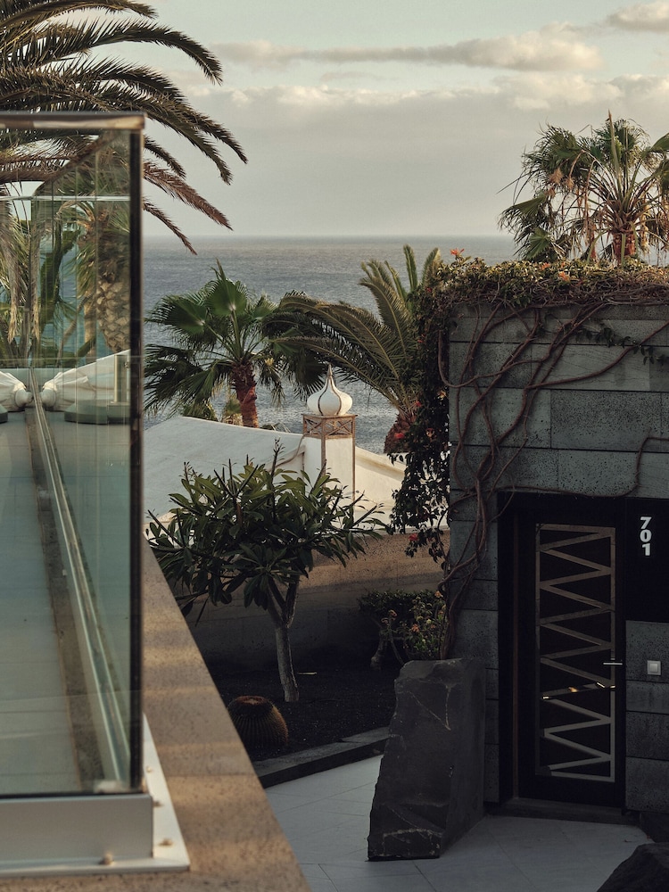 La Isla y el Mar Hotel Boutique - Adults Only — Pool in Puerto del Carmen, Canary Islands